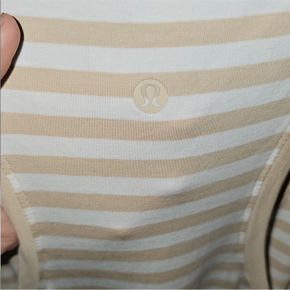 Lululemon Love Tank Nwts TUTA, Classic Fit, Hip Length Sz 8 - Picture 6 of 8